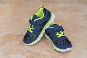 Jongens sneakers neon - kinderschoenen trends